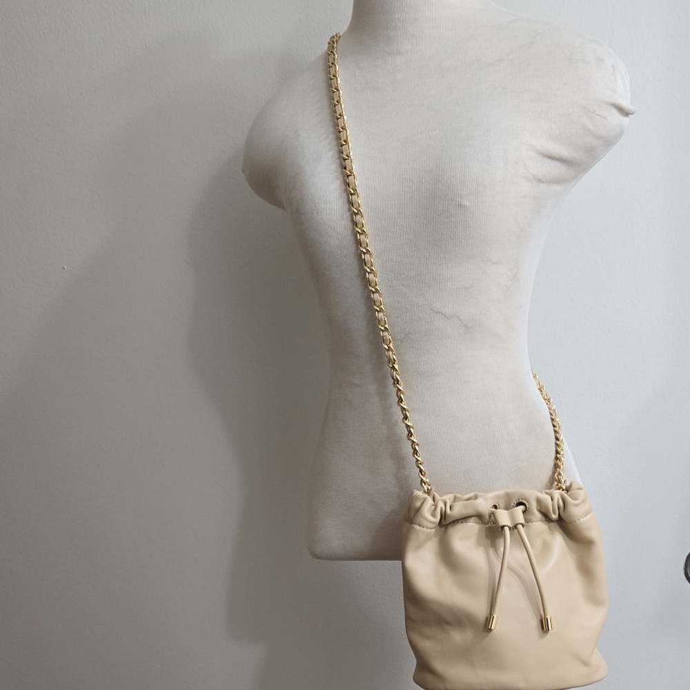 Ralph Lauren Beige Leather Bucket Bag/ Excellent Condition! - Picture 4 of 8